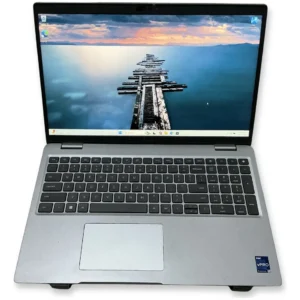 Laptop Dell Latitude 5540. I7 13th. 16 Gb Ram. 512 Ssd Touch
