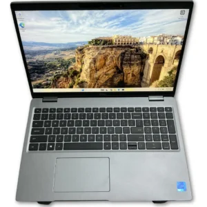 Dell Latitude 5520 I7 11th. 16gb Ram. 256gb SSD. Touch.